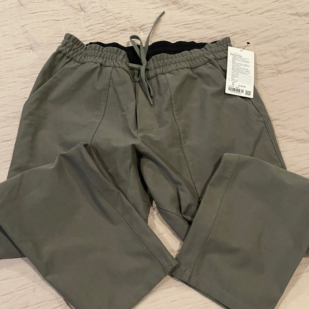 Lululemon men’s Bowline pants size XL NWT